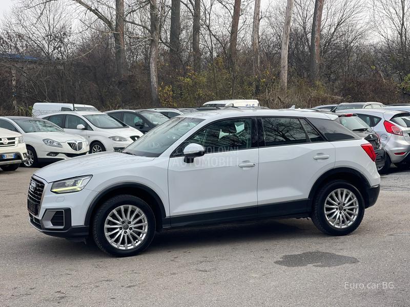 Audi Q2 L E D