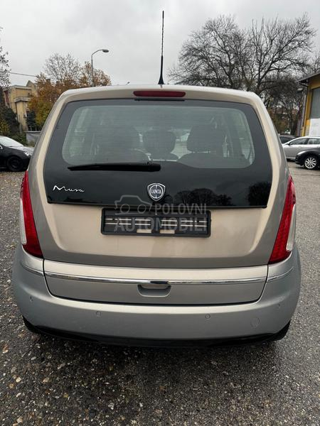 Lancia Musa 1.4 16v