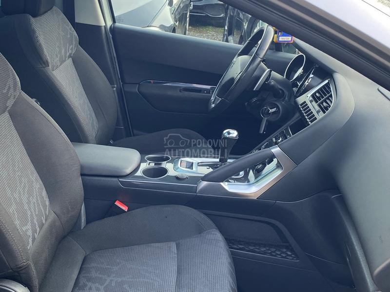 Peugeot 3008 1.6e-hdi A U T O
