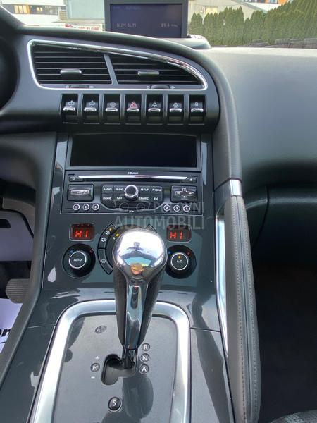 Peugeot 3008 1.6e-hdi A U T O