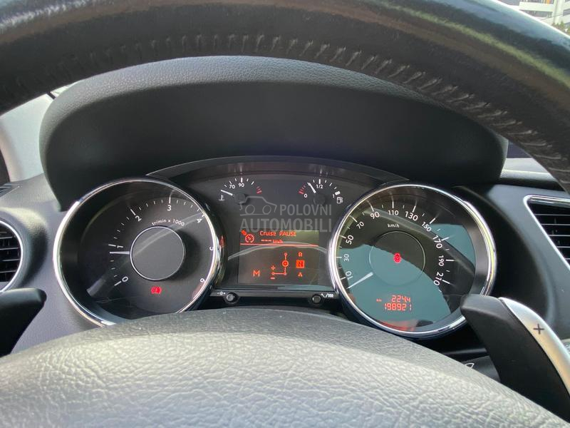 Peugeot 3008 1.6e-hdi A U T O