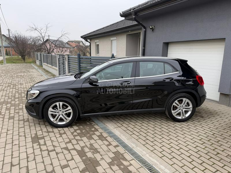 Mercedes Benz GLA 180 1.5d/KAMERA/T O P