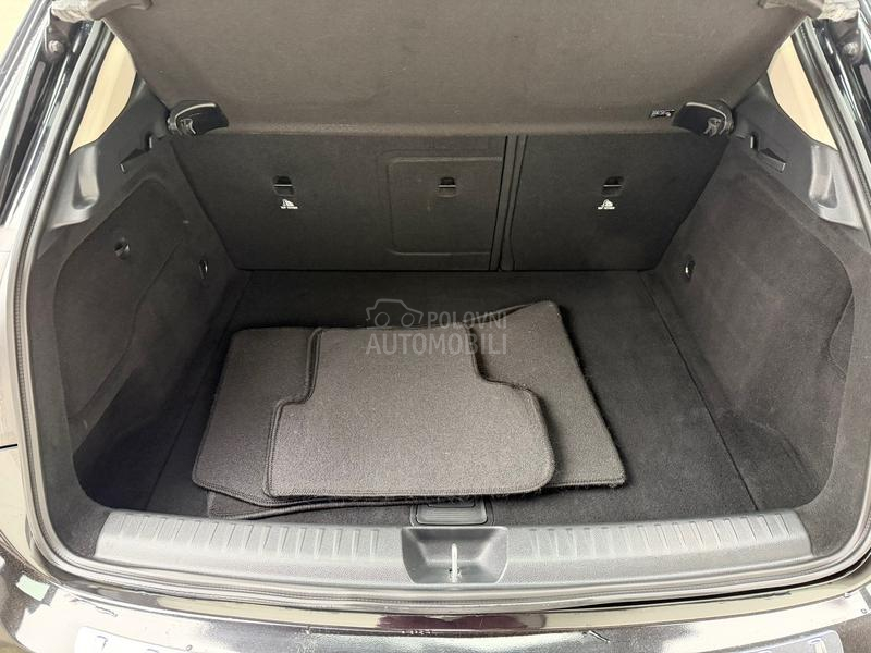 Mercedes Benz GLA 180 1.5d/KAMERA/T O P