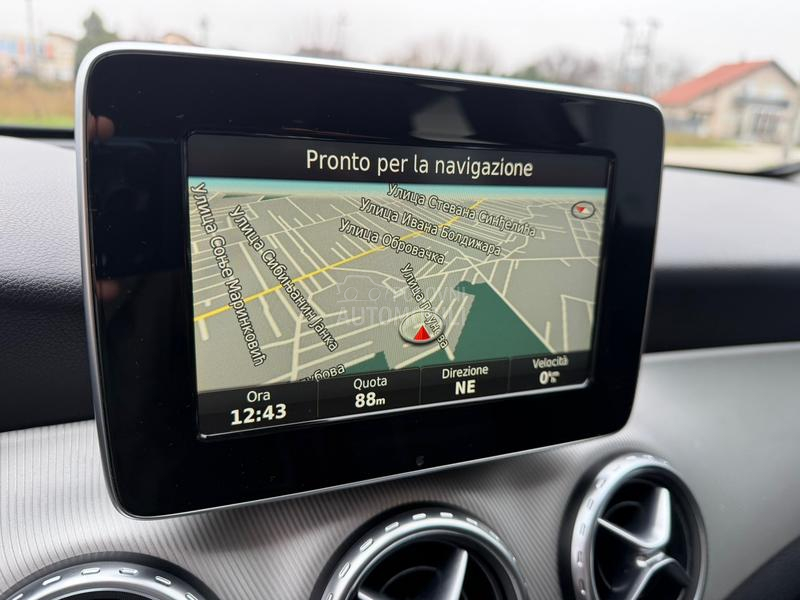 Mercedes Benz GLA 180 1.5d/KAMERA/T O P