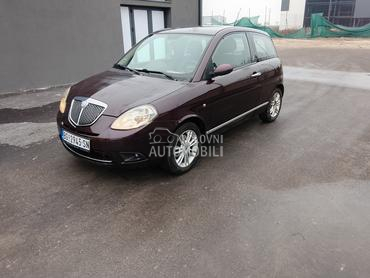 Lancia Ypsilon Regdugoo
