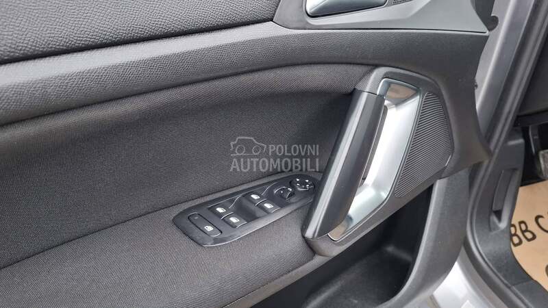 Peugeot 308 P R E M I U M 1/1