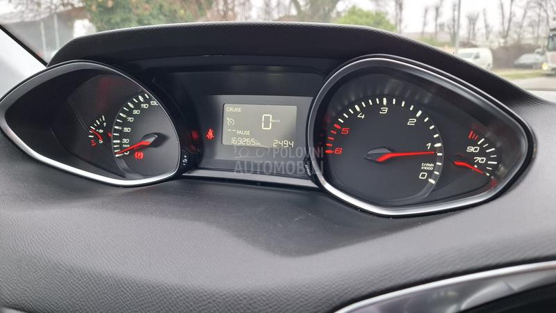 Peugeot 308 P R E M I U M 1/1