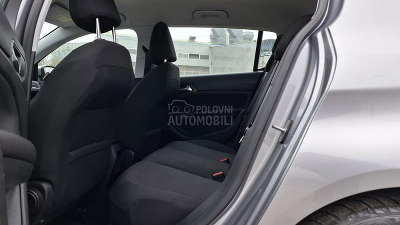 Peugeot 308 P R E M I U M 1/1