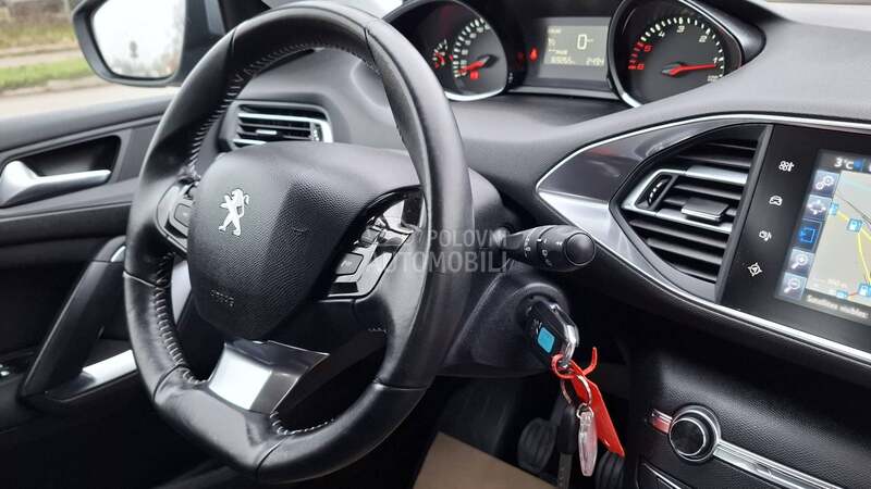 Peugeot 308 P R E M I U M 1/1