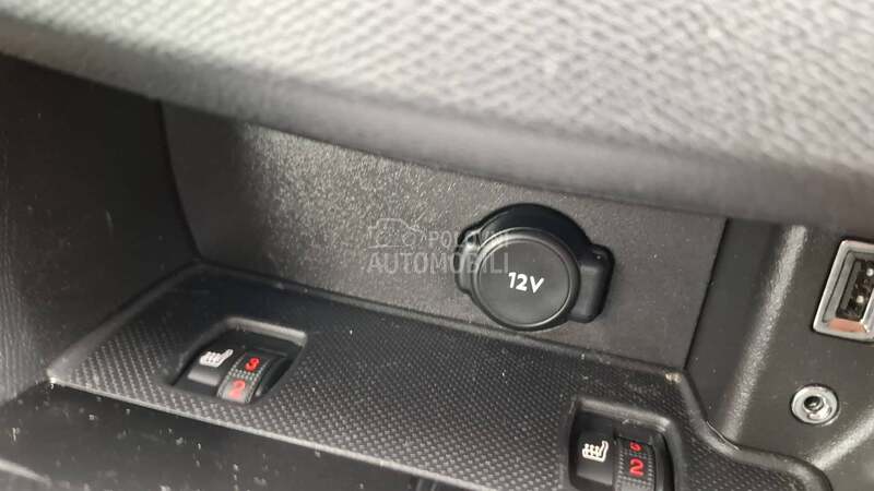 Peugeot 308 P R E M I U M 1/1