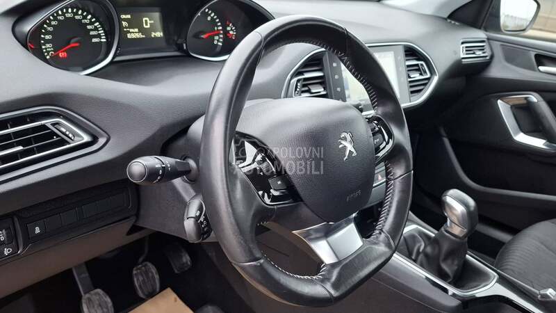 Peugeot 308 P R E M I U M 1/1