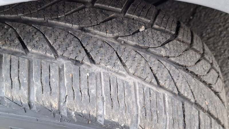 Peugeot 308 P R E M I U M 1/1