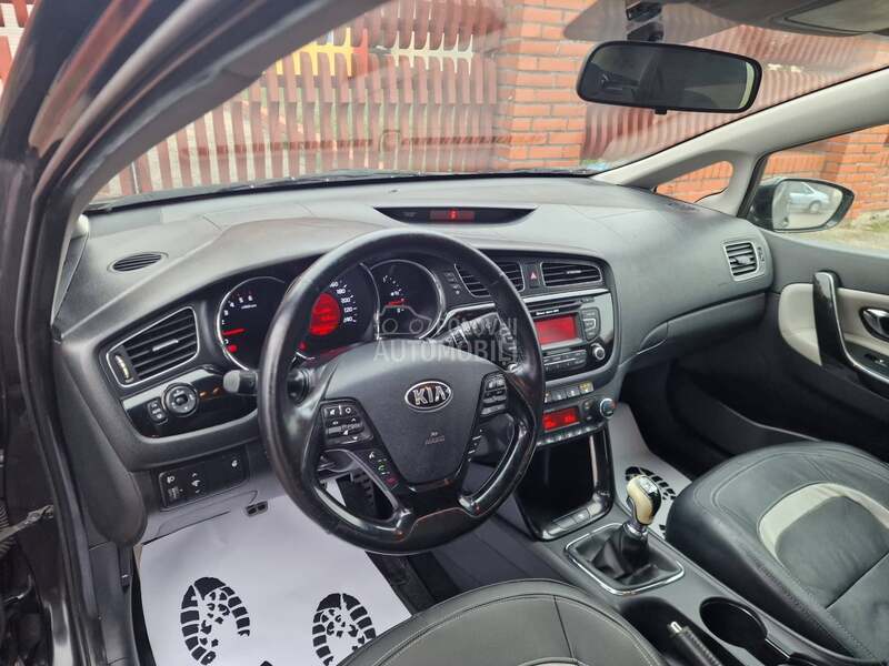 Kia cee`d //GT-Line//TOOP