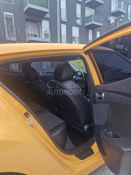 Hyundai Veloster NOWWW