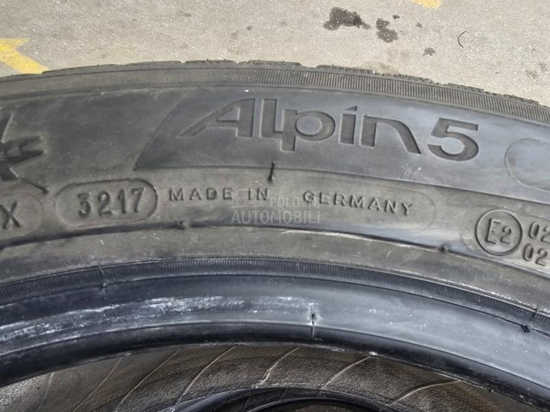 Michelin 215/55 R17 Zimska