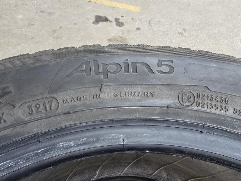 Michelin 215/55 R17 Zimska