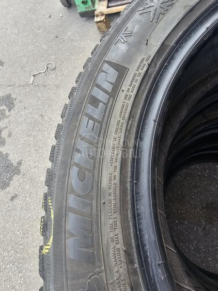 Michelin 215/55 R17 Zimska