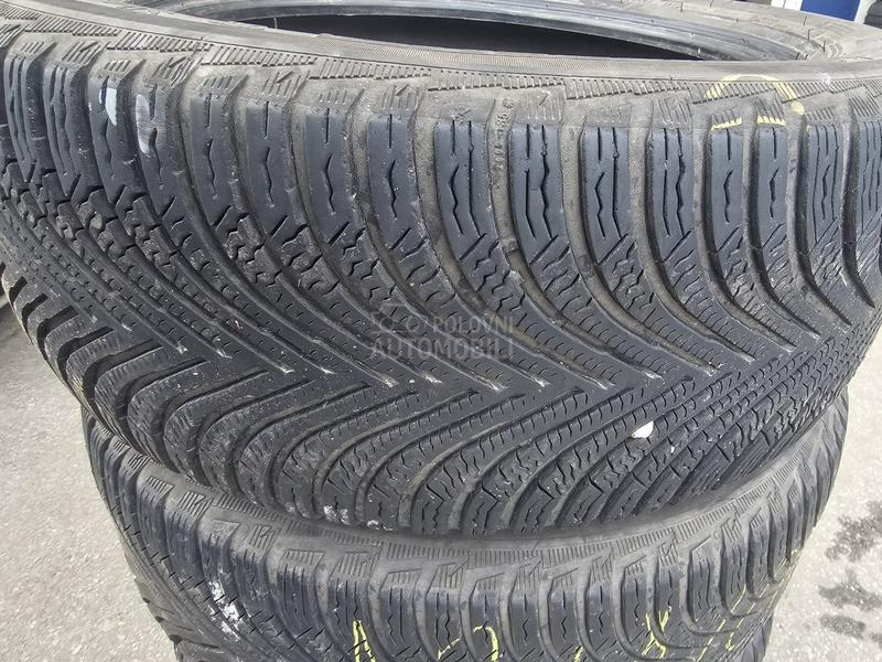 Michelin 215/55 R17 Zimska