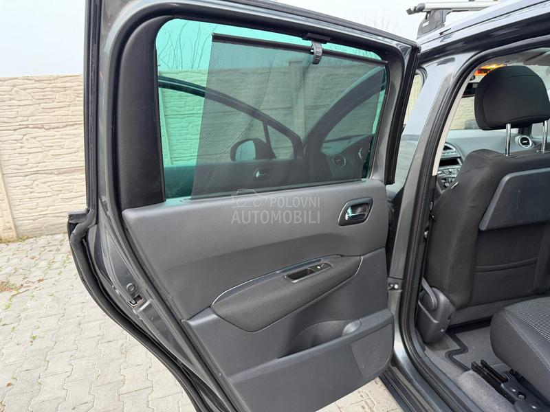 Peugeot 5008 2.0HDI AUT