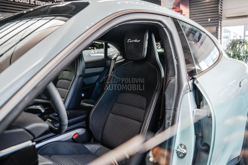 Porsche Taycan Turbo Cross Turismo