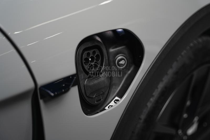 Porsche Taycan Turbo Cross Turismo