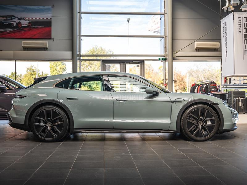 Porsche Taycan Turbo Cross Turismo
