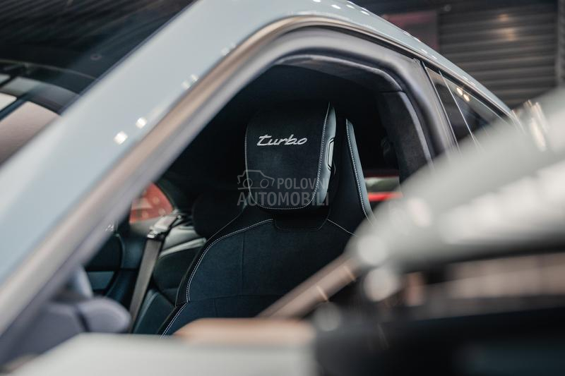 Porsche Taycan Turbo Cross Turismo