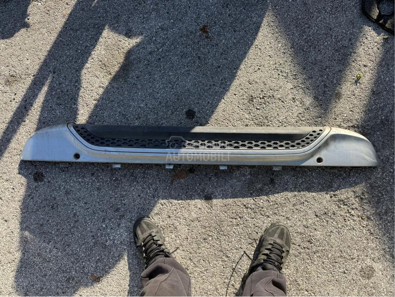 maska zadnjeg branika