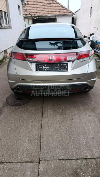 Honda Civic 1.8 sport