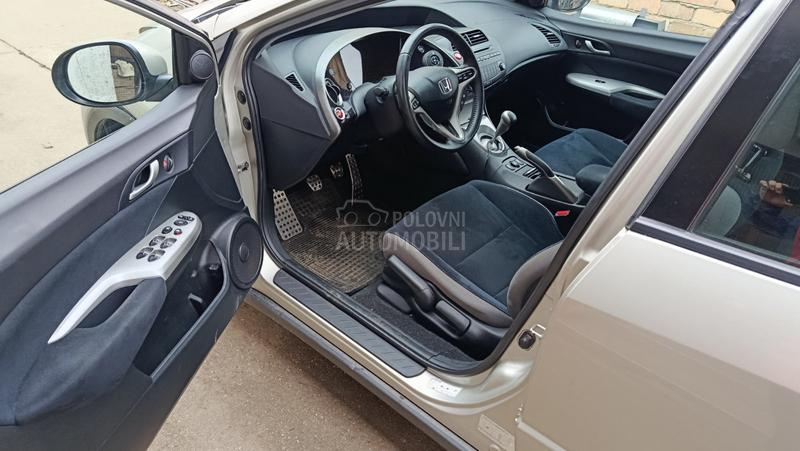 Honda Civic 1.8 sport