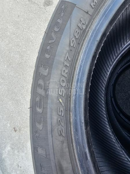 Hankook 225/50 R17 Zimska