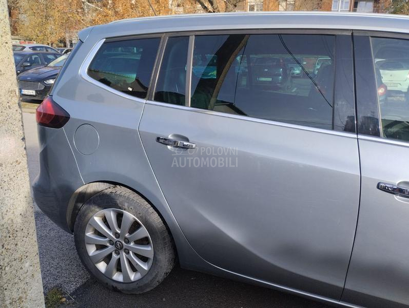 Opel Zafira 1.6 cng