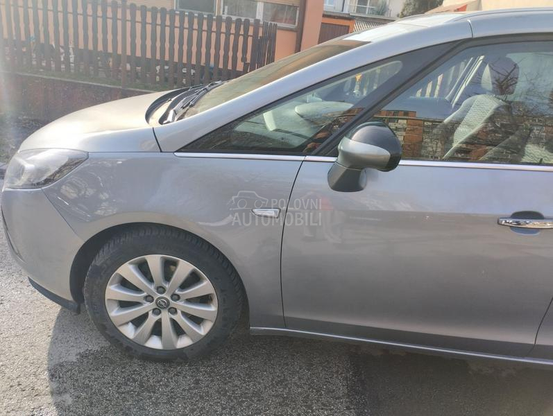 Opel Zafira 1.6 cng