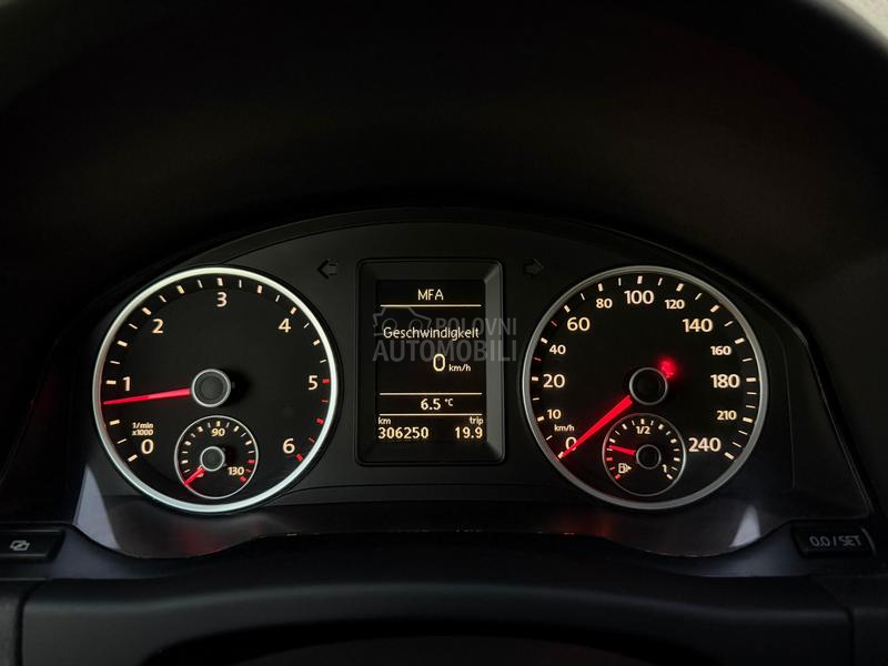 Volkswagen Tiguan SPORT STYLE  DSG 4X4