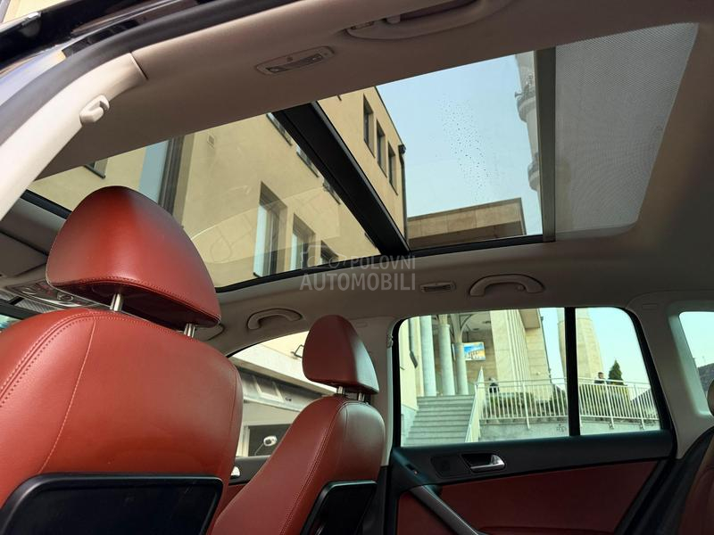 Volkswagen Tiguan SPORT STYLE  DSG 4X4