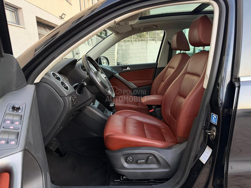 Volkswagen Tiguan SPORT STYLE  DSG 4X4