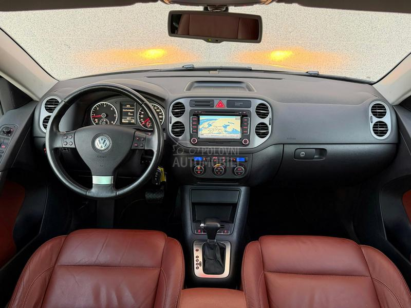 Volkswagen Tiguan SPORT STYLE  DSG 4X4