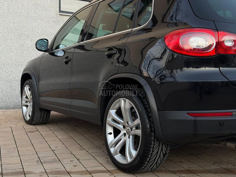 Volkswagen Tiguan SPORT STYLE  DSG 4X4