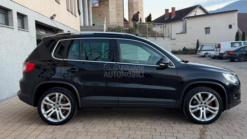Volkswagen Tiguan SPORT STYLE  DSG 4X4