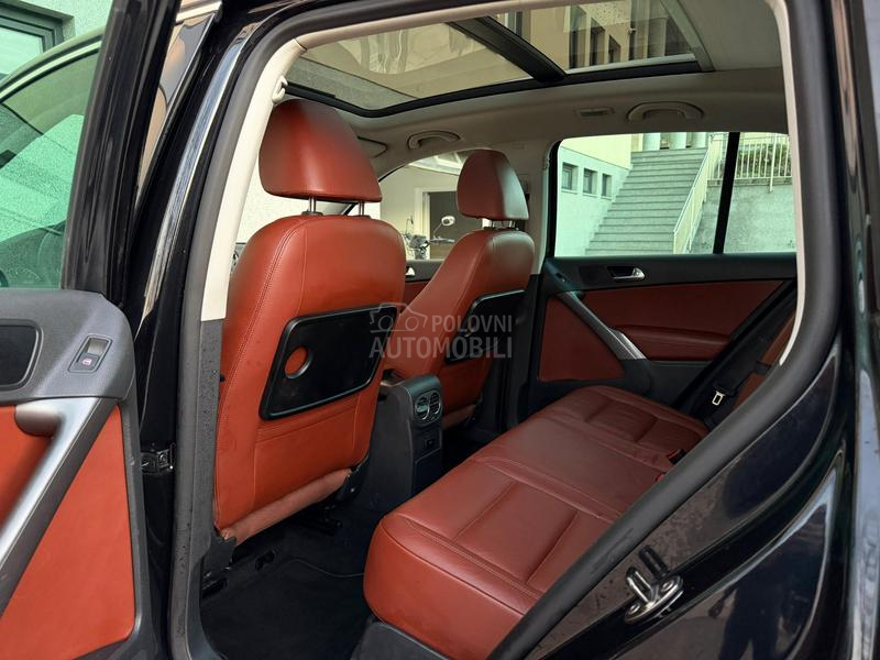 Volkswagen Tiguan SPORT STYLE  DSG 4X4