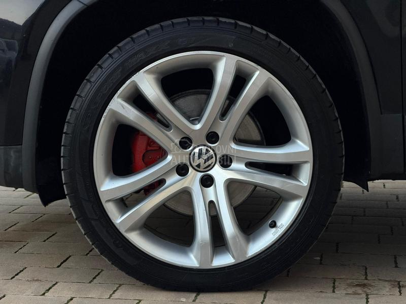 Volkswagen Tiguan SPORT STYLE  DSG 4X4