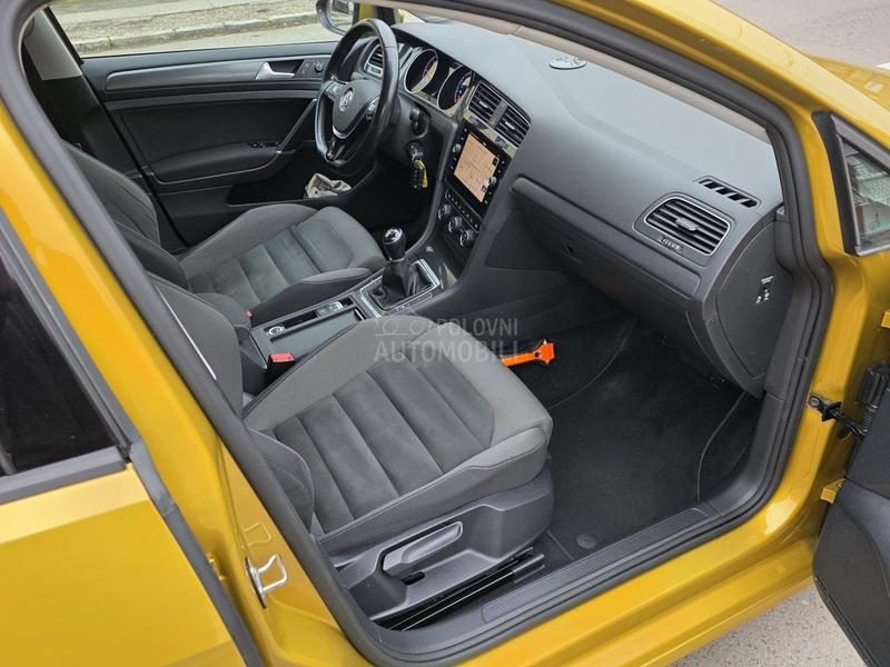 Volkswagen Golf 7 MATRIX KAMERA LED