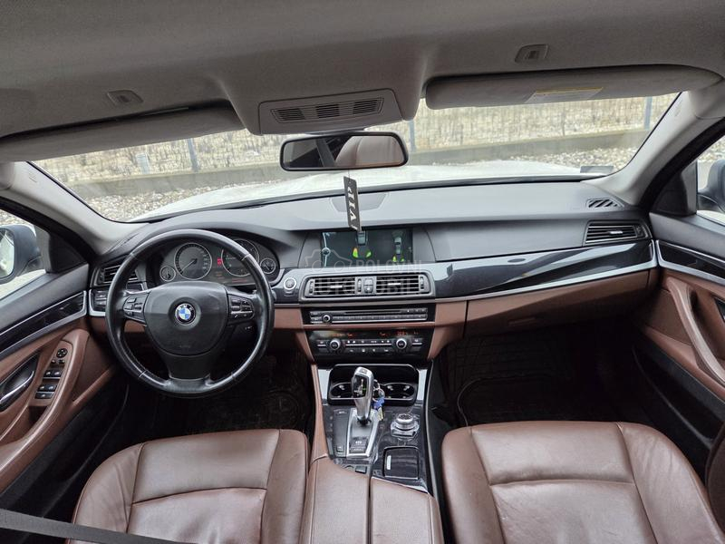 BMW 520 F11