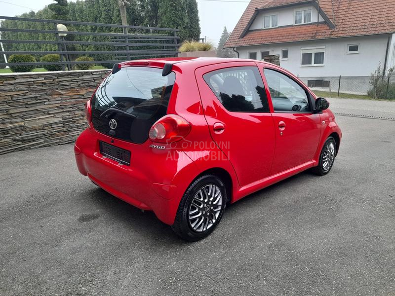 Toyota Aygo 1.0 UV0Z/CH
