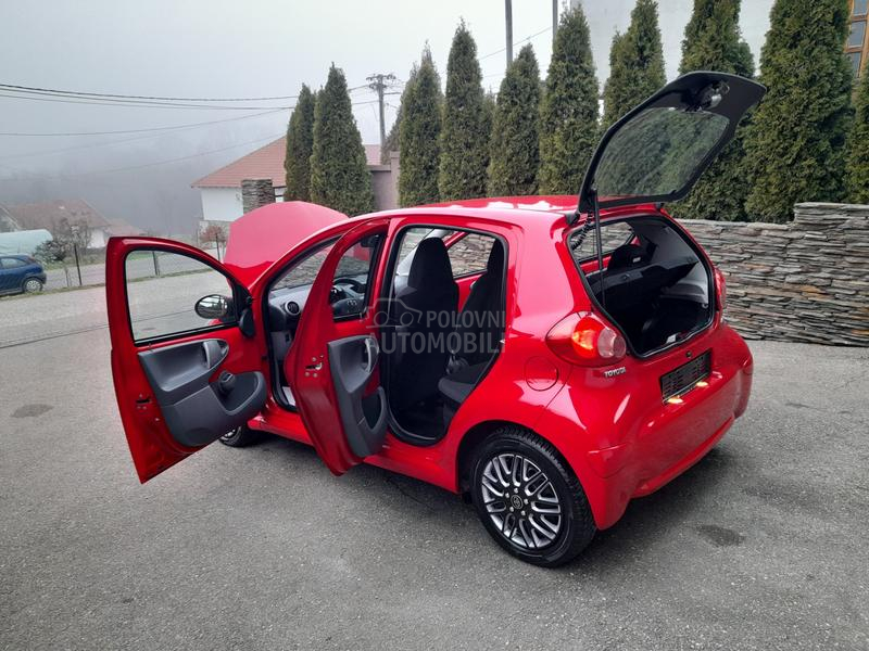 Toyota Aygo 1.0 UV0Z/CH