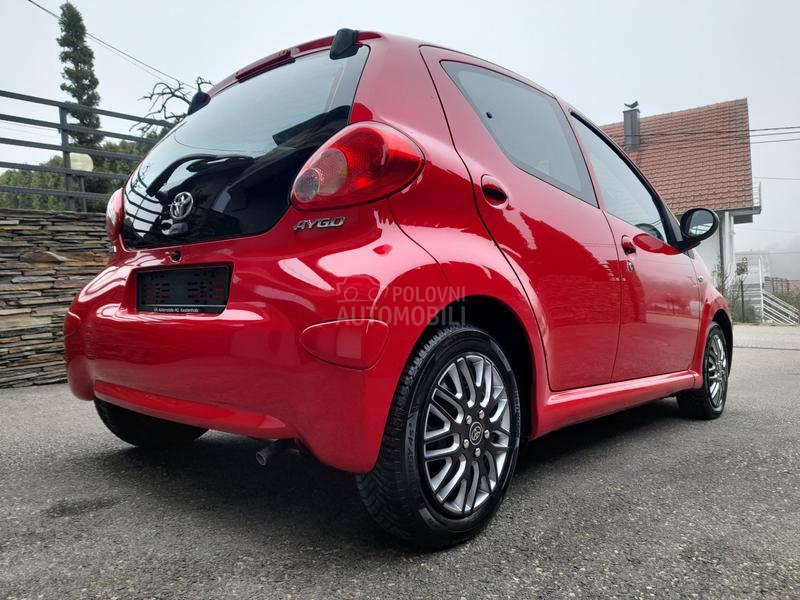 Toyota Aygo 1.0 UV0Z/CH