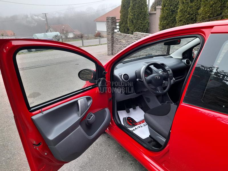 Toyota Aygo 1.0 UV0Z/CH