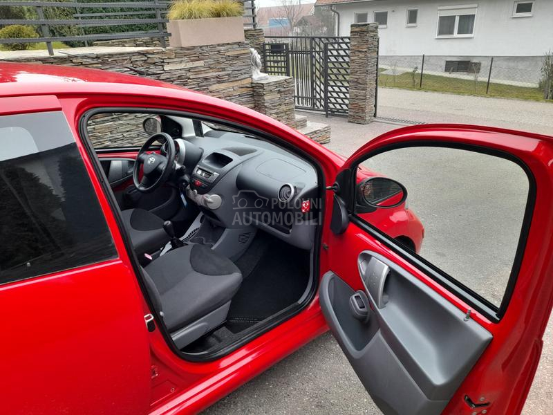 Toyota Aygo 1.0 UV0Z/CH