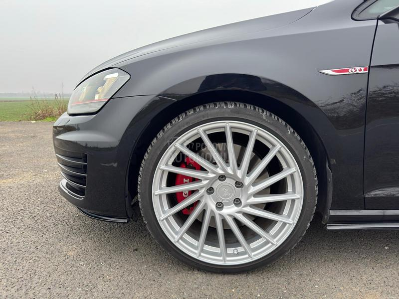 Volkswagen Golf 7 2.0 GTI PERFORMANCE