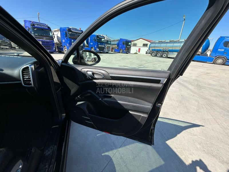 Porsche Cayenne 2.0